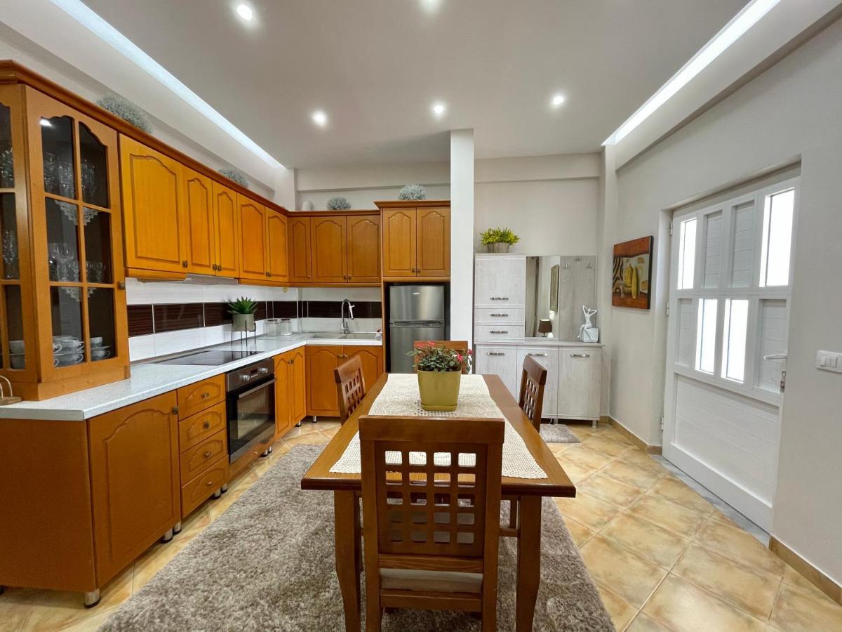 Melina Apartments Sarandë 外观 照片