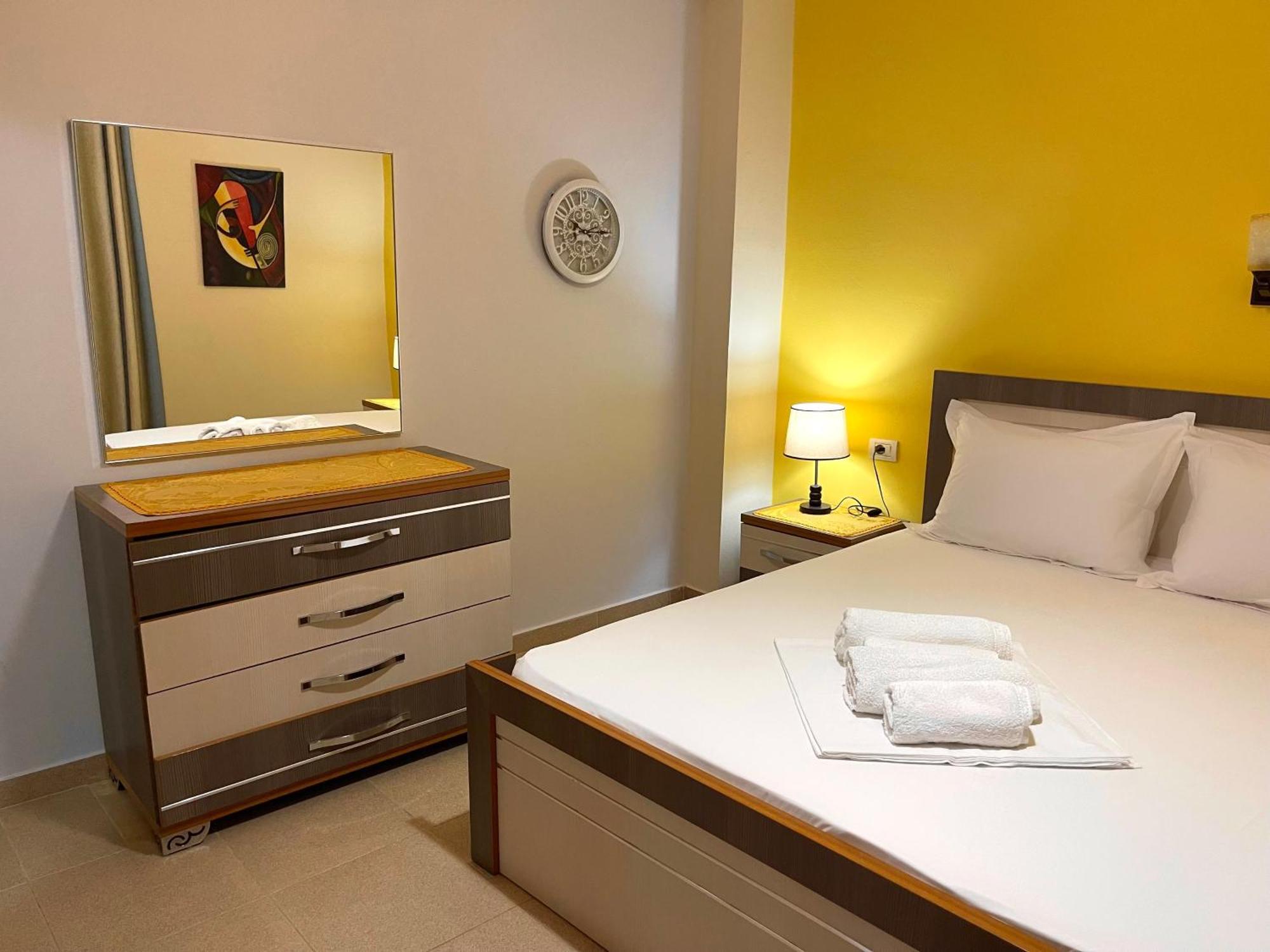 Melina Apartments Sarandë 外观 照片